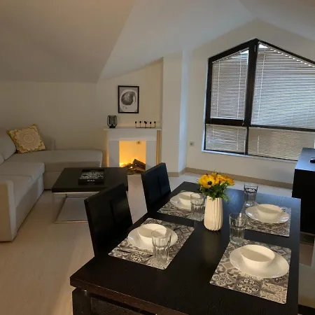 Art In With Mountain View * Банско