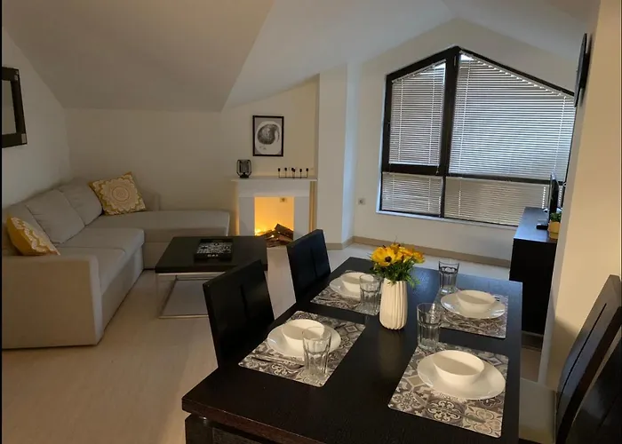 Art In With Mountain View * Bansko